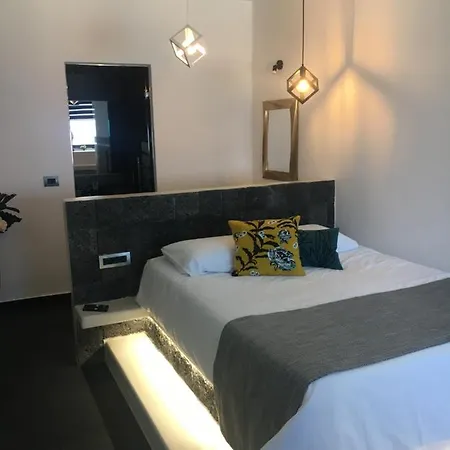 卡尔德拉马杰斯提别墅 公寓