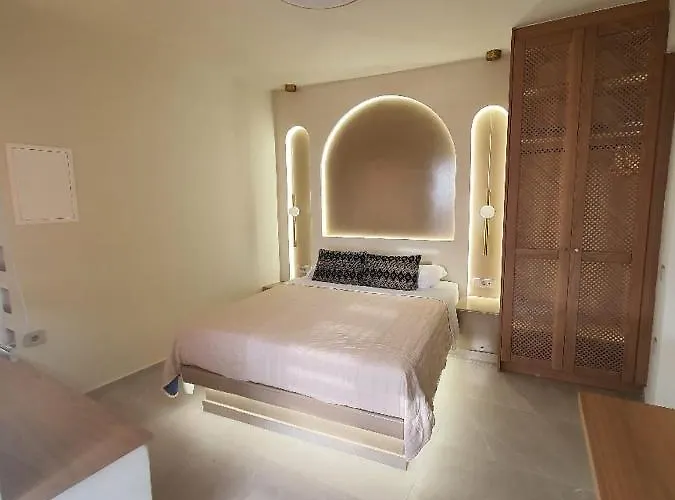 Caldera's Majesty Imerovigli (Santorini)