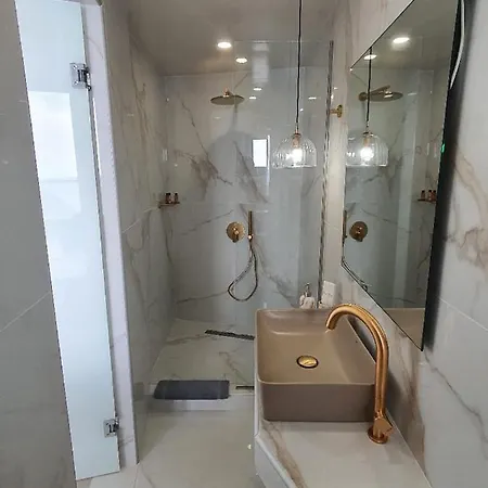 Caldera's Majesty Imerovigli (Santorini)